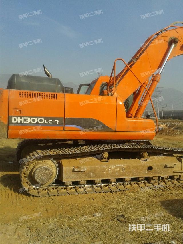 斗山dh300-7挖掘机