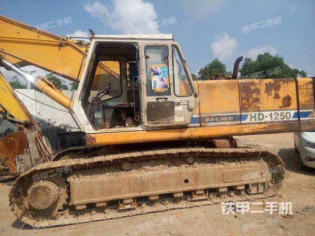 加藤hd1250挖掘机
