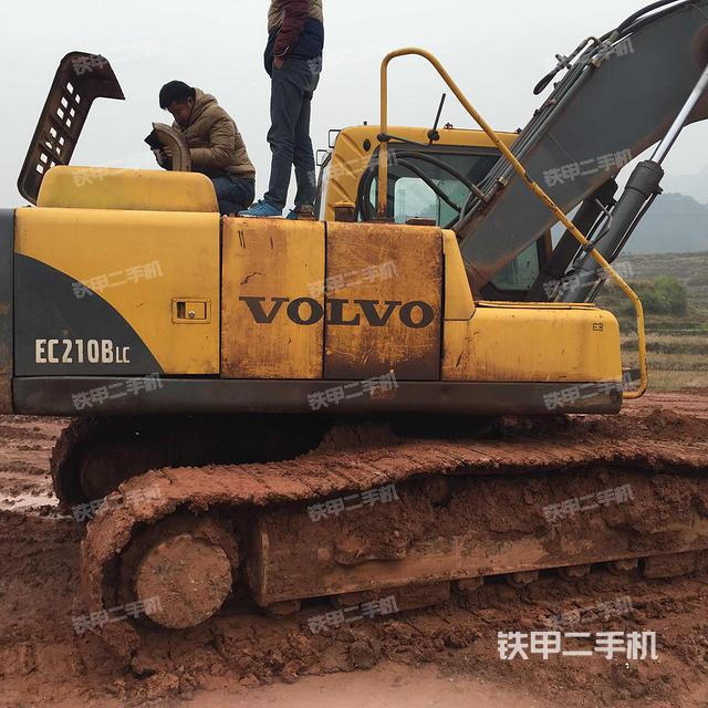 沃尔沃ec210blc挖掘机