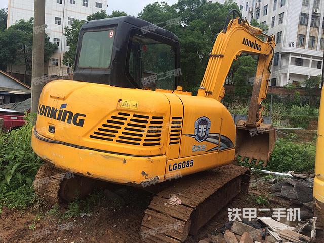 龙工lg6085挖掘机