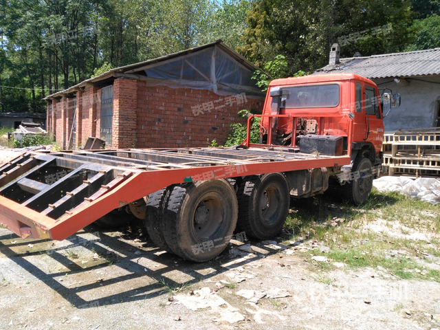 河南信阳市一汽解放6x4拖车