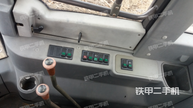 山东临工lg953n节能型装载机