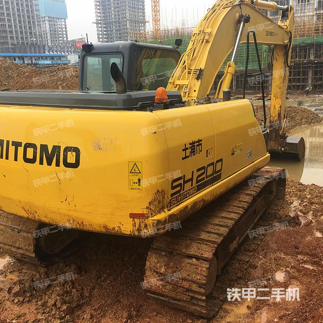 住友sh210a5挖掘机