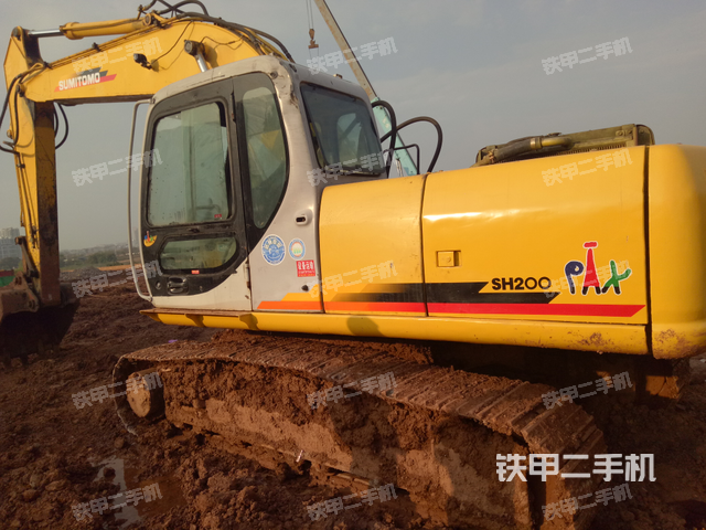 住友sh200z3挖掘机