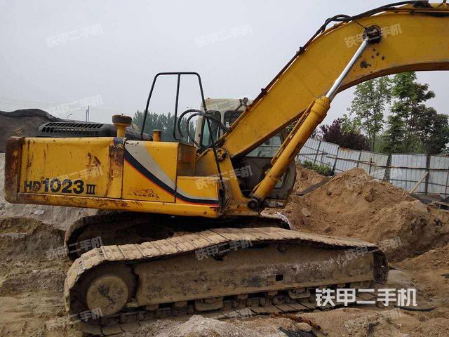 加藤hd1023iii挖掘机