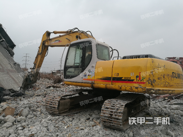 住友sh200z3挖掘机