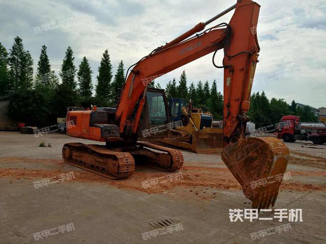 日立zx130h-3挖掘机