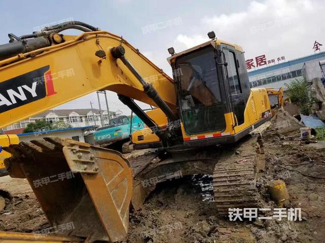 三一重工sy205c-9挖掘机