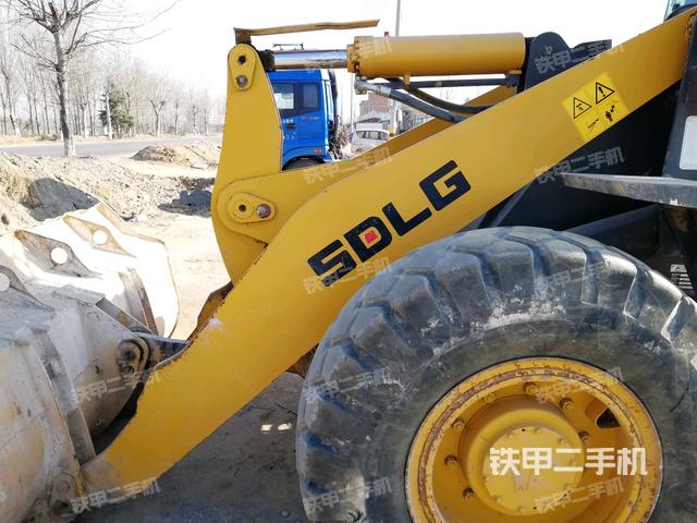山东临工lg933l装载机
