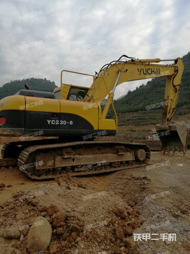 玉柴yc230lc-8挖掘机