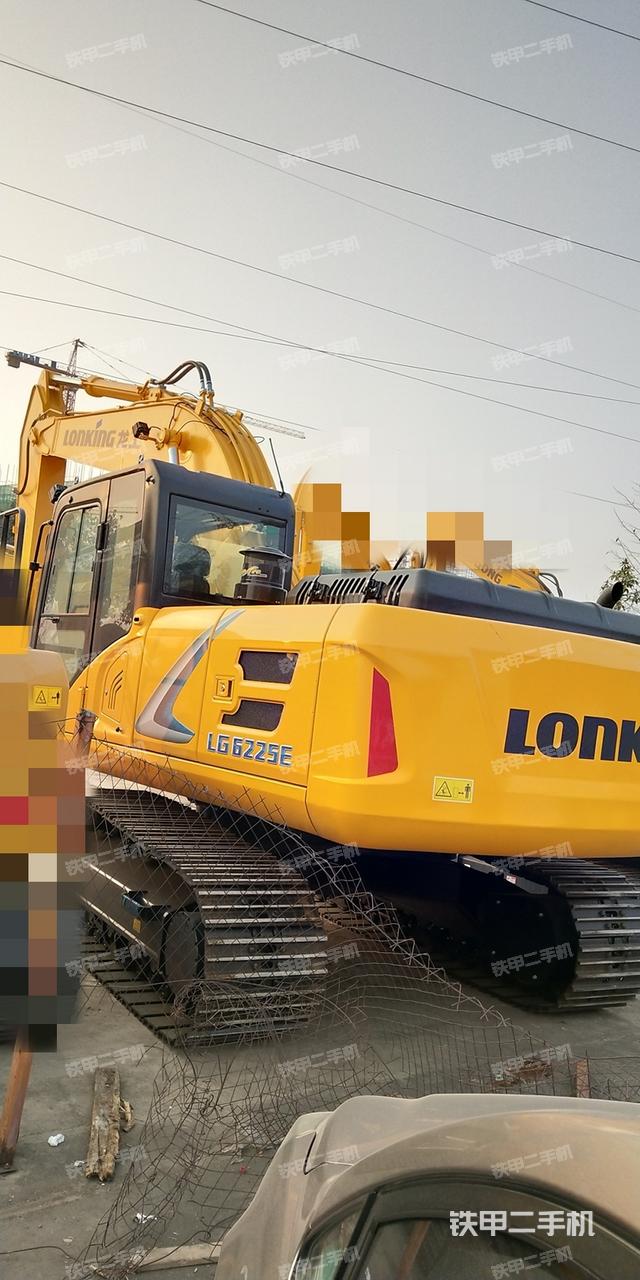 龙工lg6225挖掘机