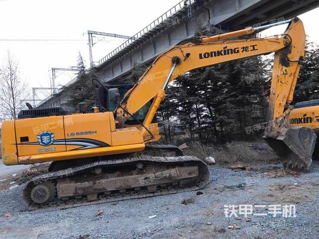 龙工lg6225h挖掘机