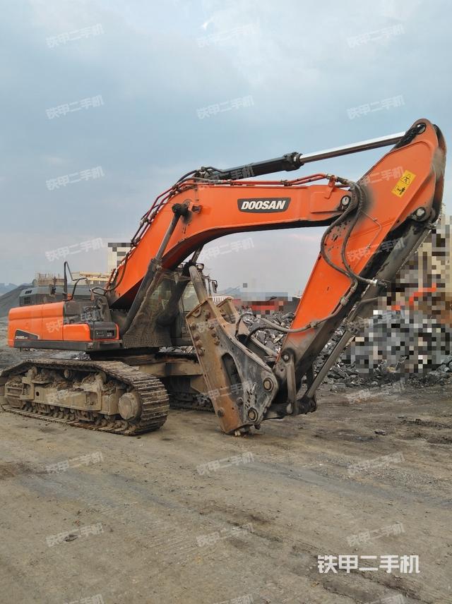 斗山dx520lc-9c挖掘机