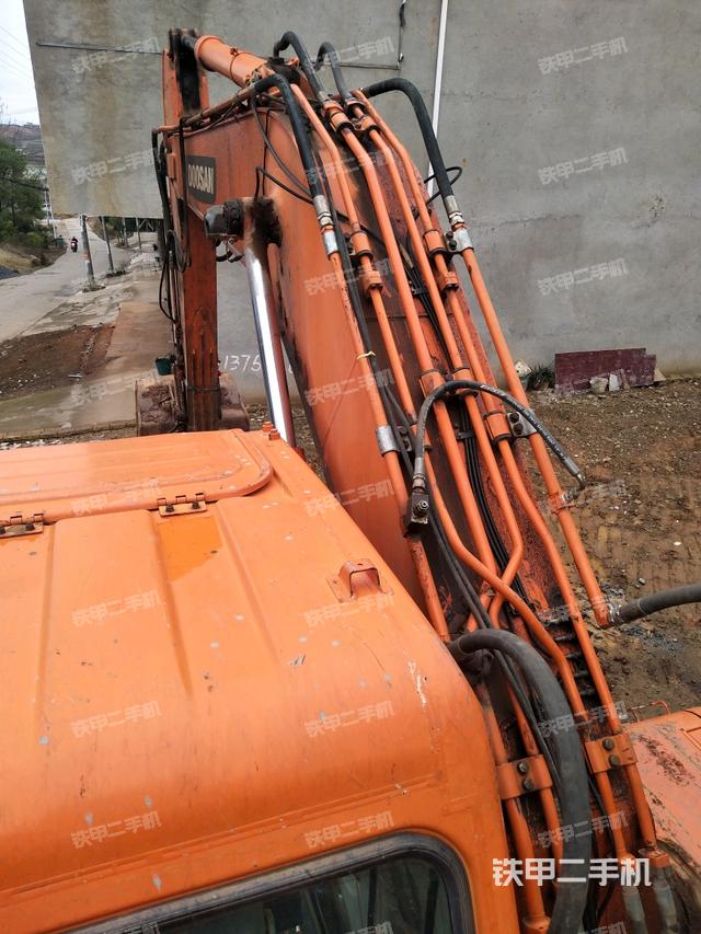 斗山dh225lc-7挖掘机