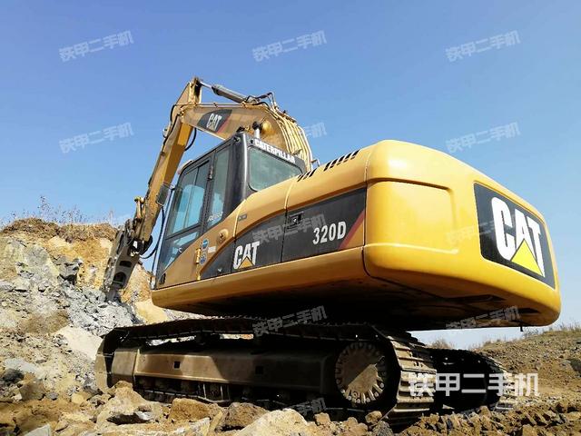 卡特彼勒320d挖掘机