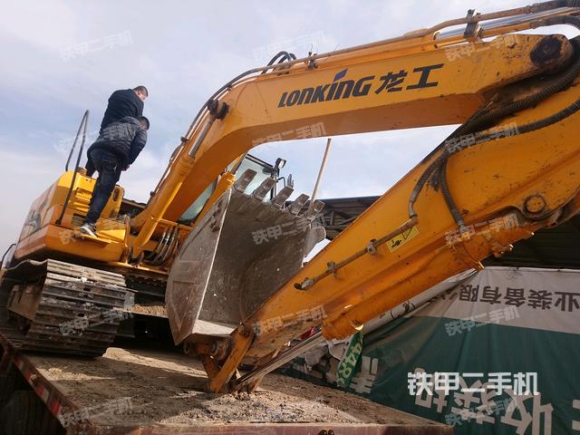 龙工lg6215挖掘机