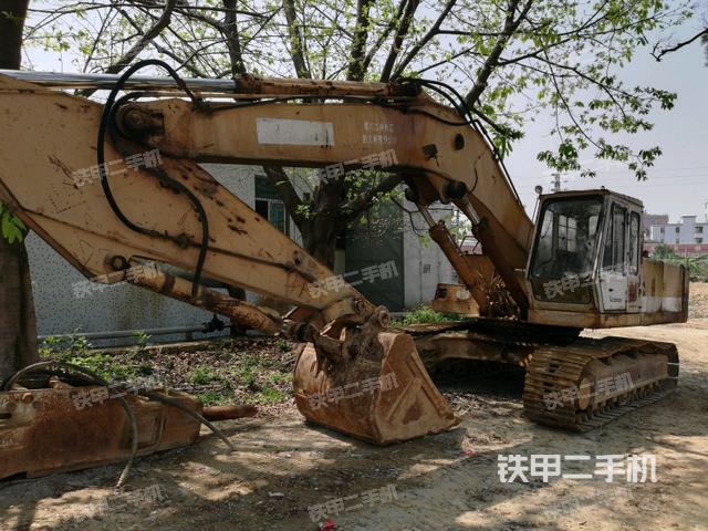 加藤hd1250vii挖掘机