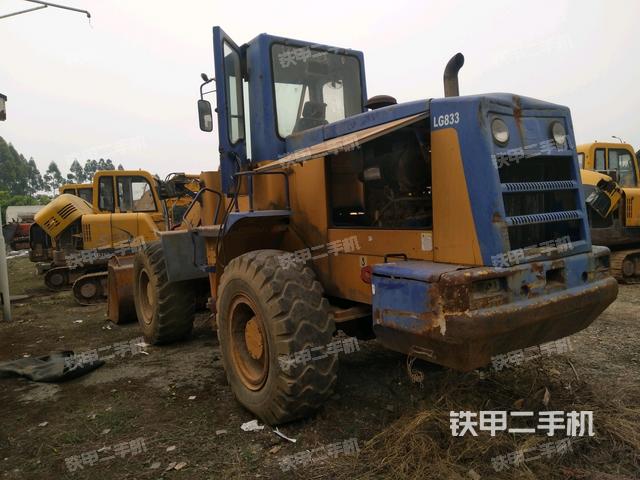 龙工lg833装载机