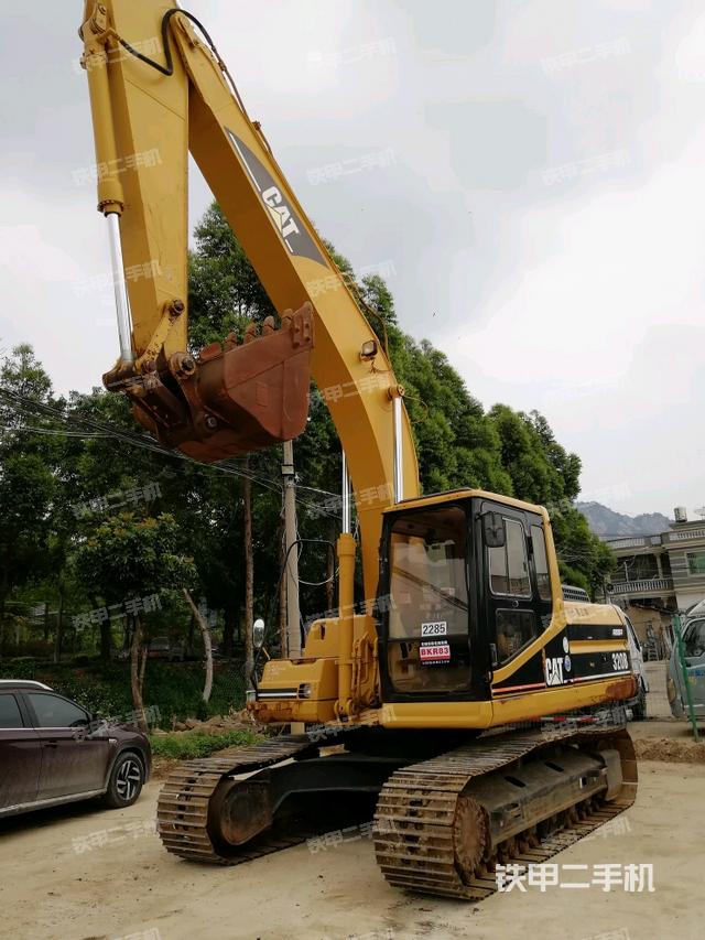 卡特彼勒320b挖掘机