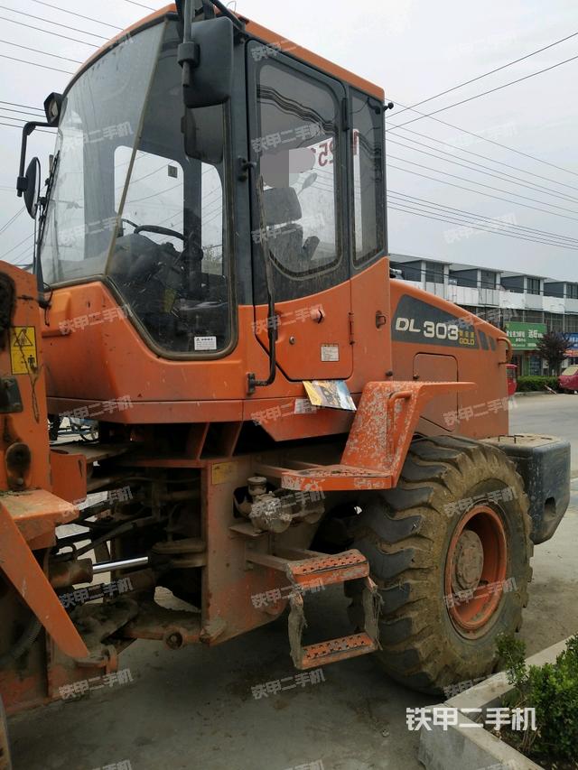 斗山dl303装载机