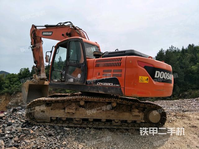 斗山dx220lc-9c挖掘机