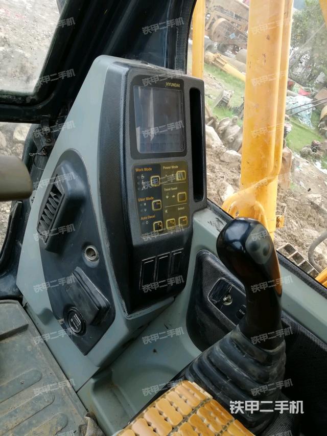 现代r225lc-7挖掘机
