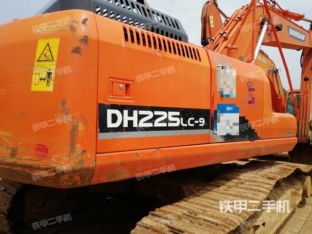 斗山dx220lc-9c挖掘机