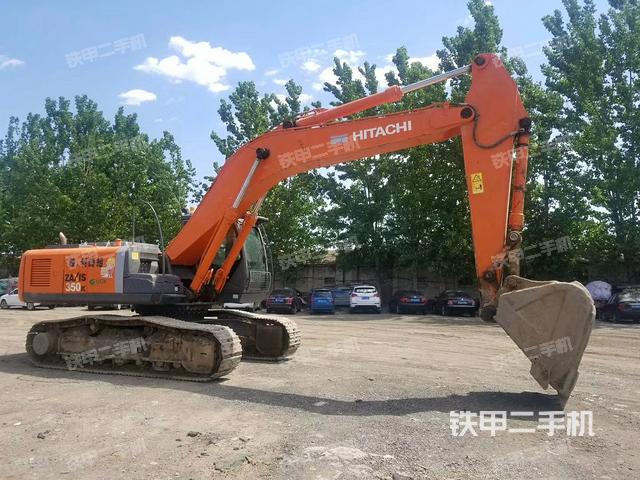 日立zx350lck-3挖掘机