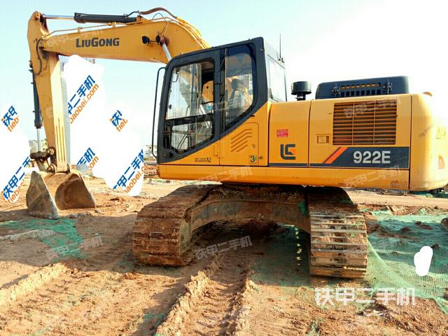 柳工clg920e挖掘机
