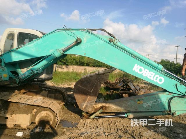 神钢sk200-6es挖掘机