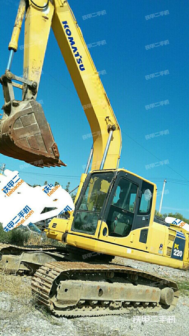 小松pc220-8挖掘机