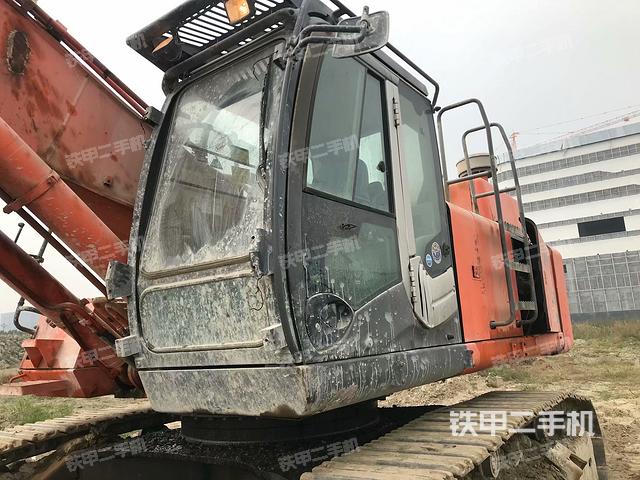 杭州市二手日立zx520lch-3挖掘机-驾驶室左前45度实拍图-262