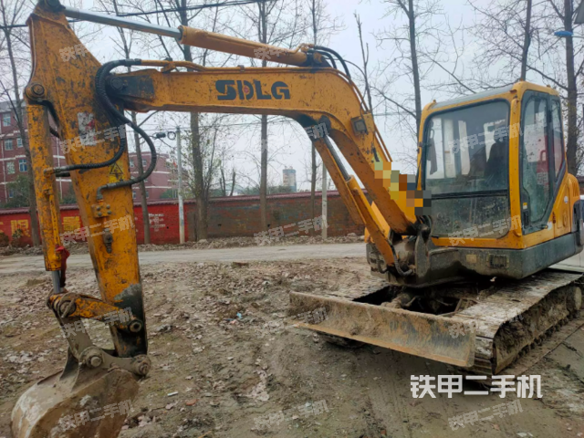 山东临工lg660挖掘机