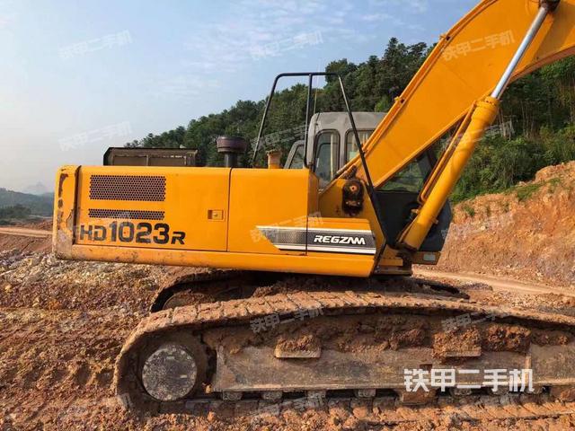 加藤hd1023r挖掘机