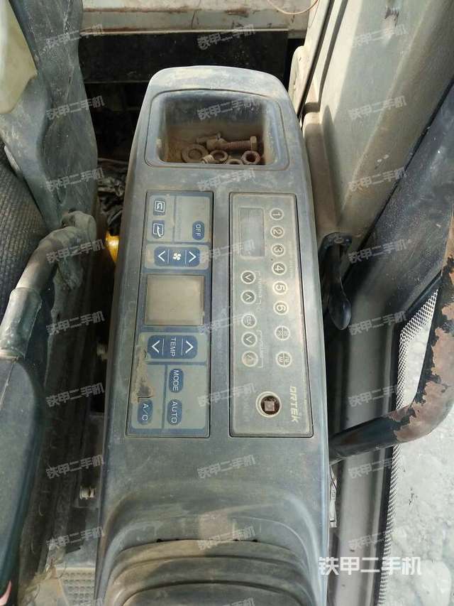 龙工lg6150挖掘机