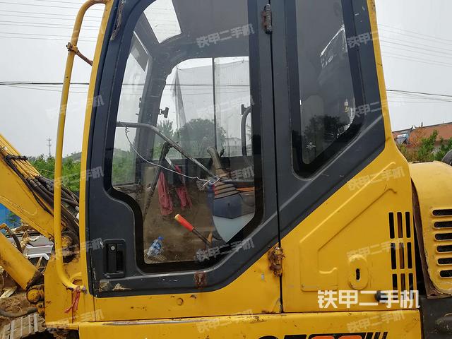 山推se60挖掘机