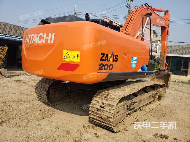 日立zx200-5a挖掘机