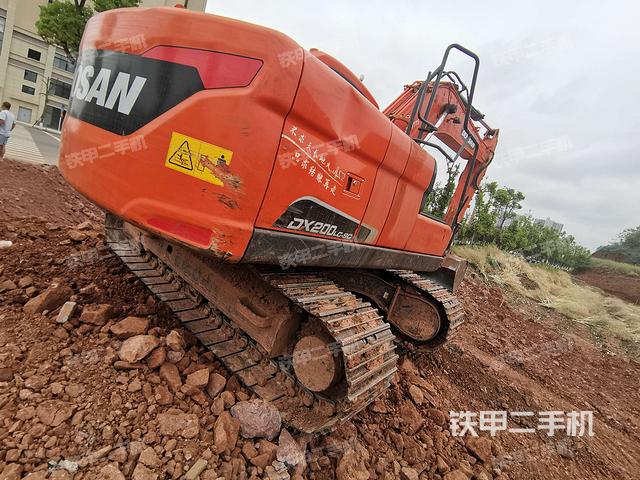 斗山dx130-9c挖掘机