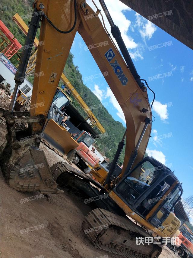 徐工xe260c挖掘机