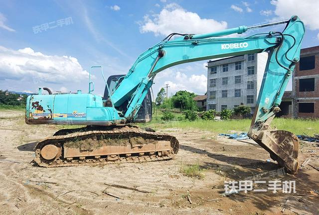 神钢sk200-6e挖掘机