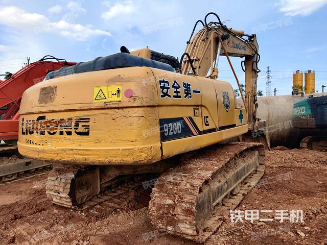 柳工clg920d挖掘机