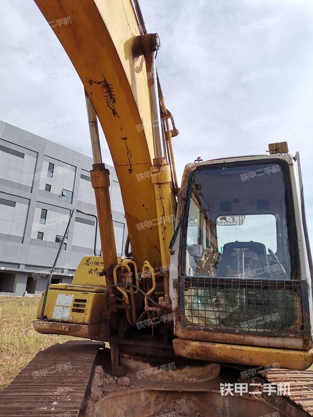 住友sh200z3挖掘机