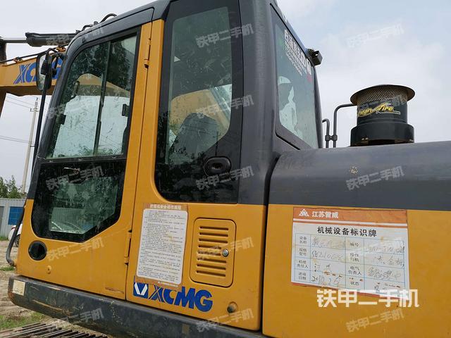 徐工xe200da挖掘机
