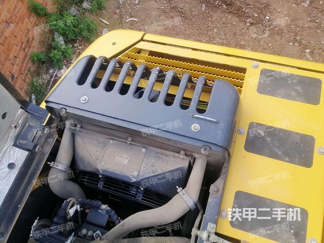 山东临工e6135f挖掘机