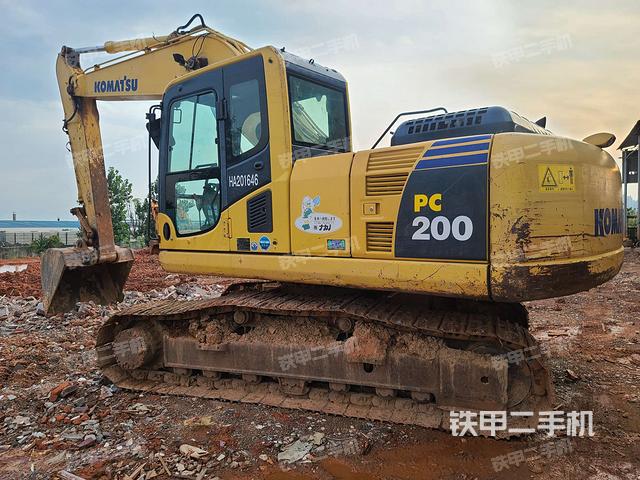 小松pc200-8n1挖掘机