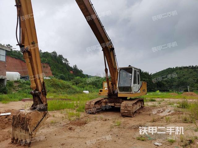 加藤hd7007挖掘机