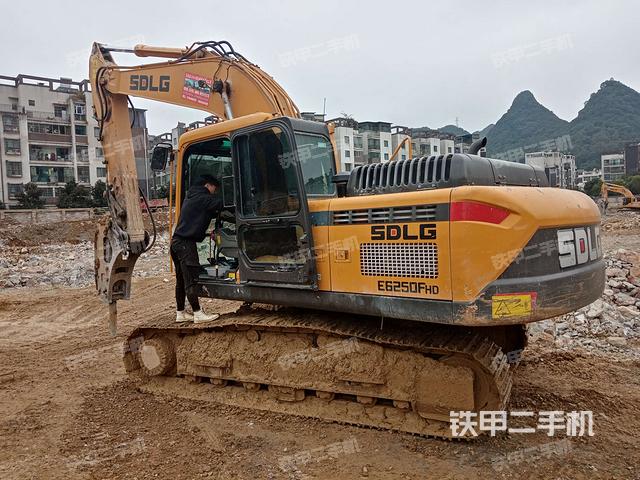 山东临工e6210f挖掘机