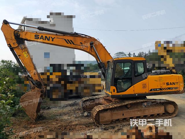 三一重工sy215c挖掘机