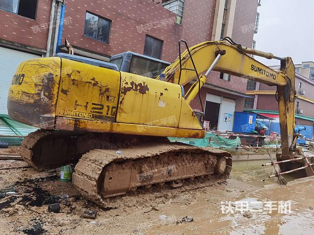 住友sh210a5挖掘机