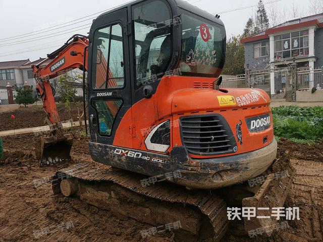 斗山dx609cgold挖掘机